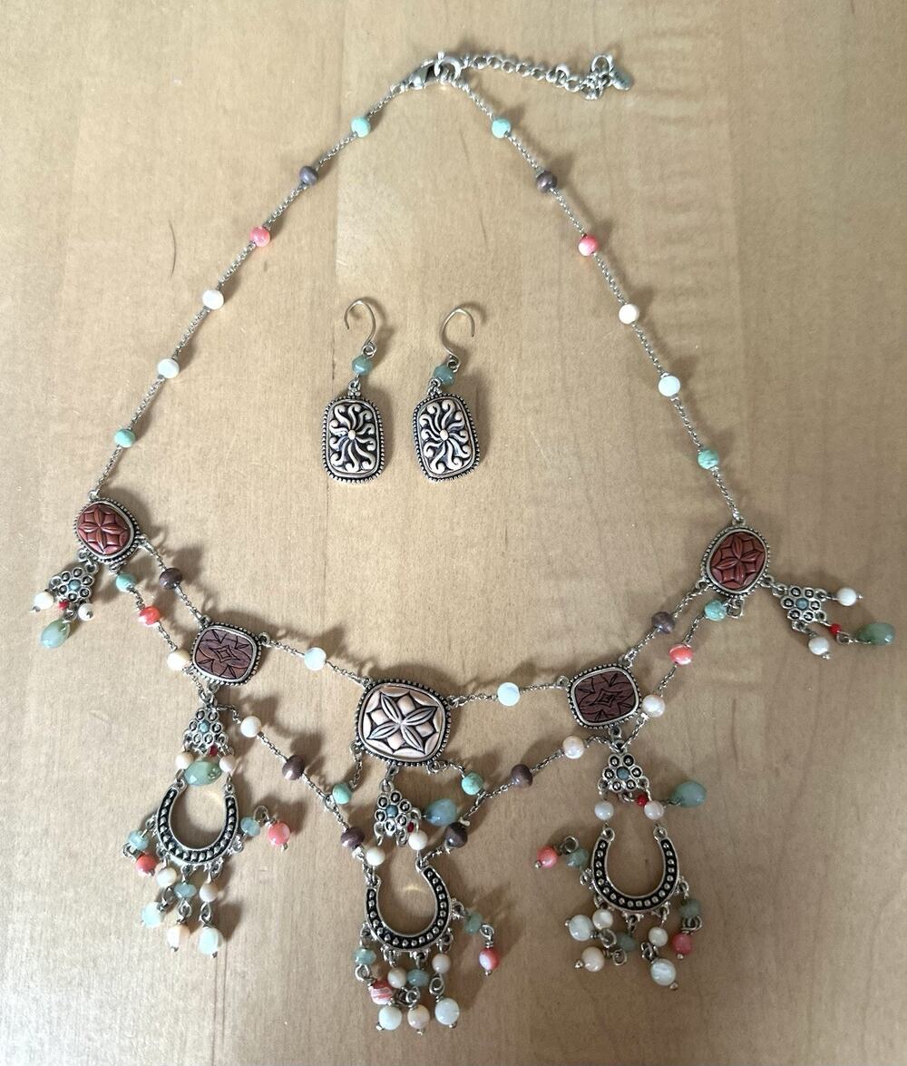 Vintage Monet Southwestern Style Dangle Necklace And Earrings